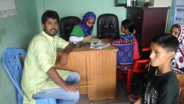 কালিয়াকৈরে নিম্ন আয়ের গার্মেন্টস কর্মীদের বিনামুল্যে স্বাস্থ্যসেবা প্রদান