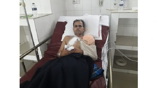 আশুলিয়ায় পোশাক কারখানার জিএমকে কুপিয়ে জখম