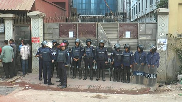 কড়া নিরাপত্তায় আশুলিয়া, ৭ শ্রমিক নেতাসহ আটক ১৭