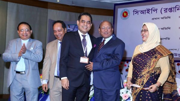 রফতানিতে সিআইপি কার্ড পেলেন ১৬৪ ব্যবসায়ী
