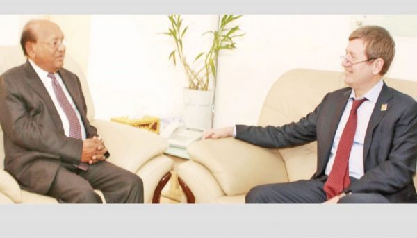 Bangladesh seeks duty-free RMG export to Russia