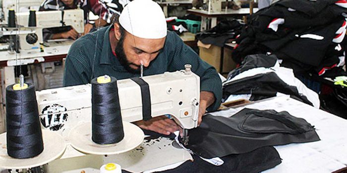 Pakistani senators concerned over textile sector decline